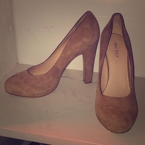 Tan heels